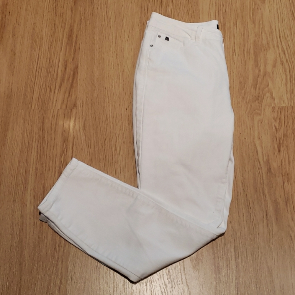 Curve Appeal White Ankle Jeans EUC